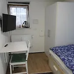 Kleine Fuer Singles * داون